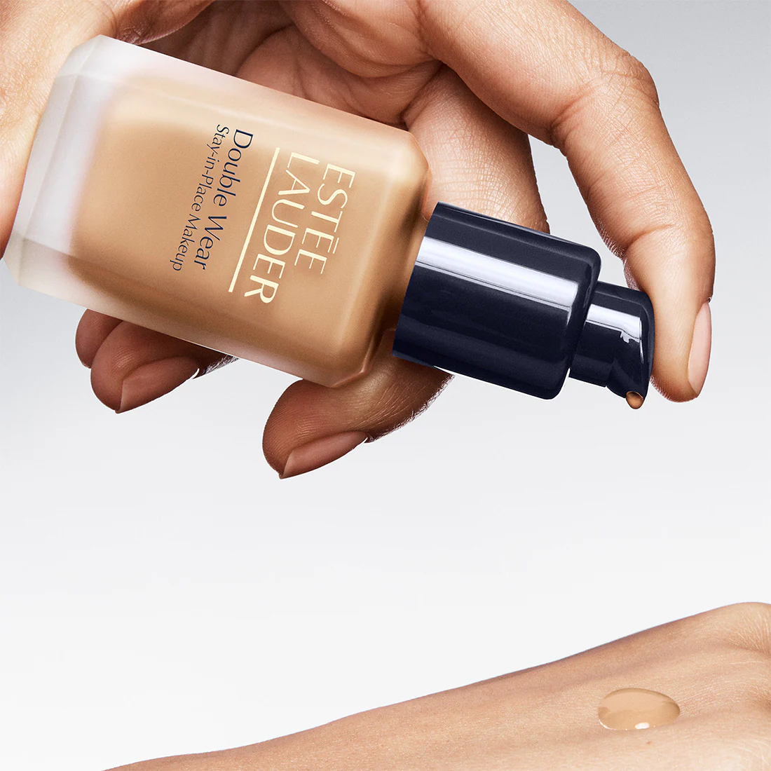Double Wear Stay-in-Place Longwear Matte Foundation - Image 3