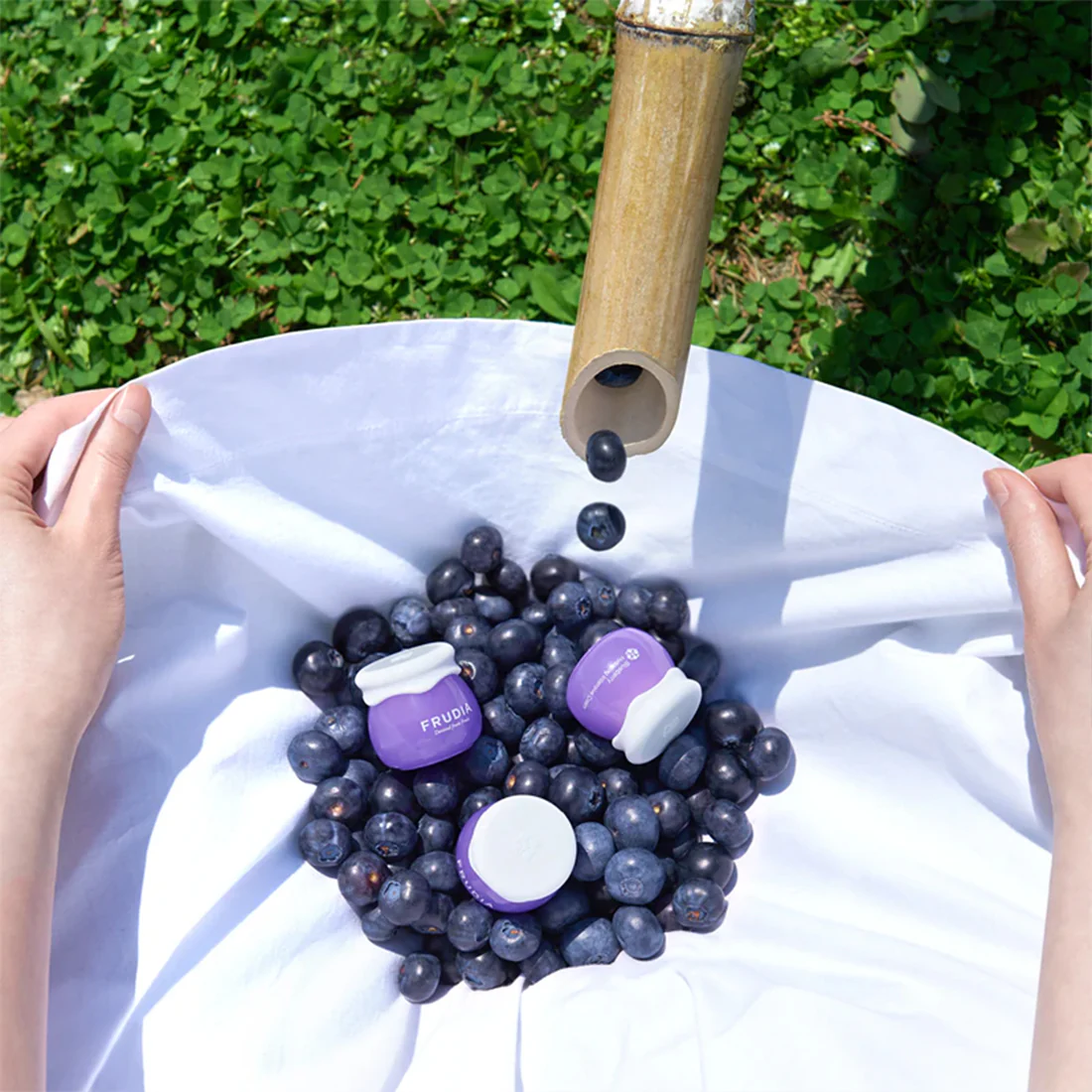 Blueberry Hydrating Intensive Cream Mini - Image 4