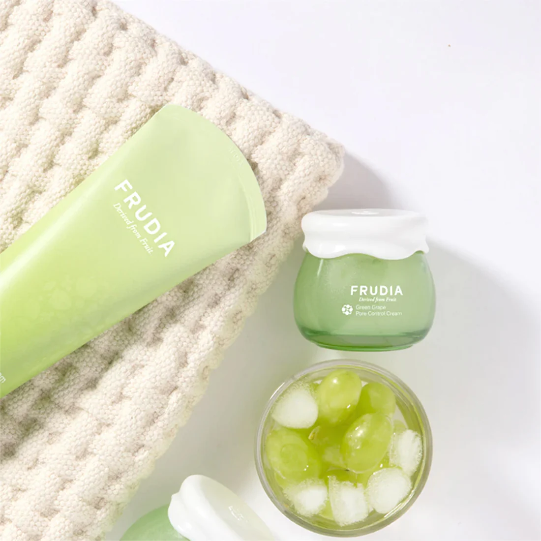 Green Grape Pore Control Cream Mini - Image 3