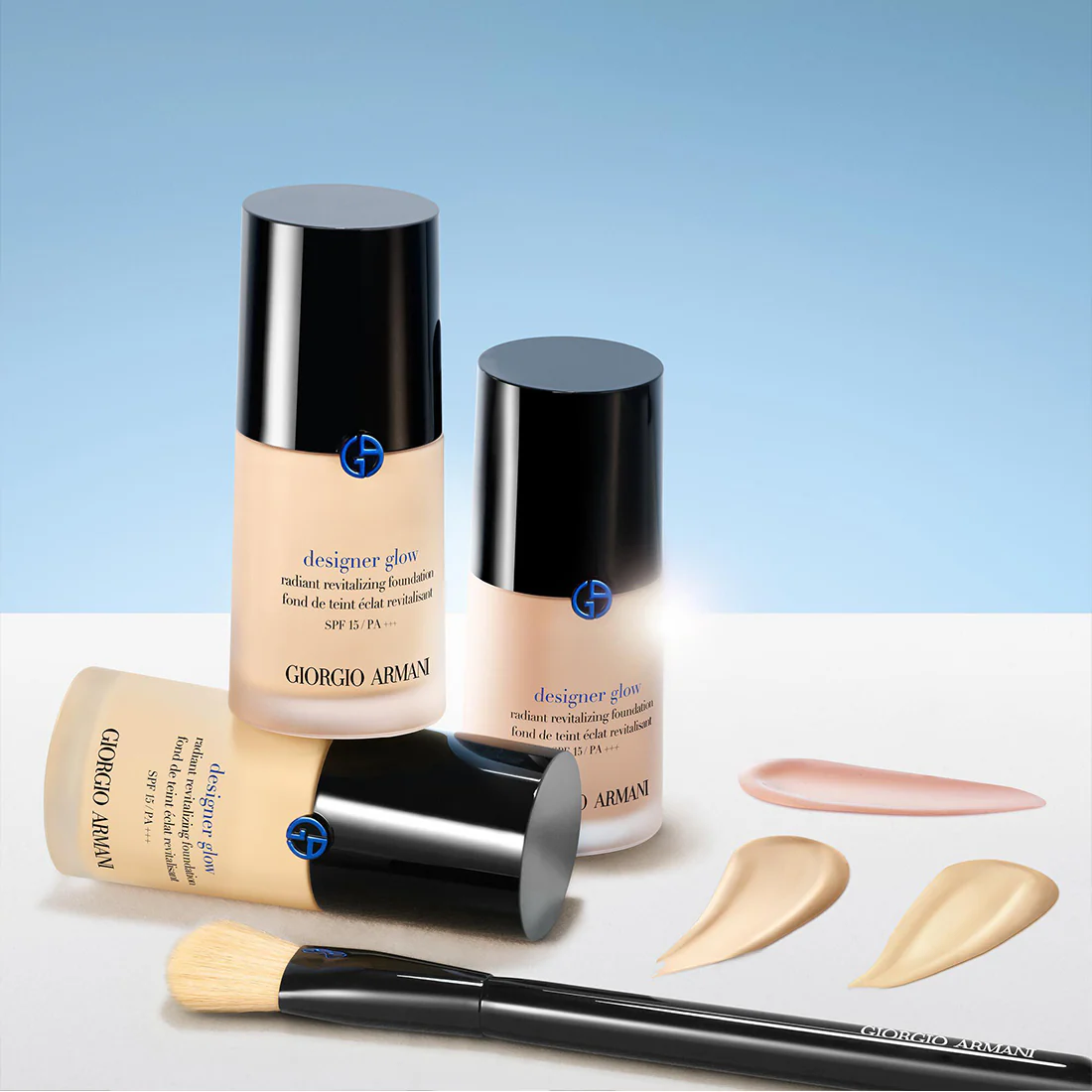 Designer Glow Radiant Revitalizing Foundation Fondotinta Rivitalizzante SPF 15 - Image 4