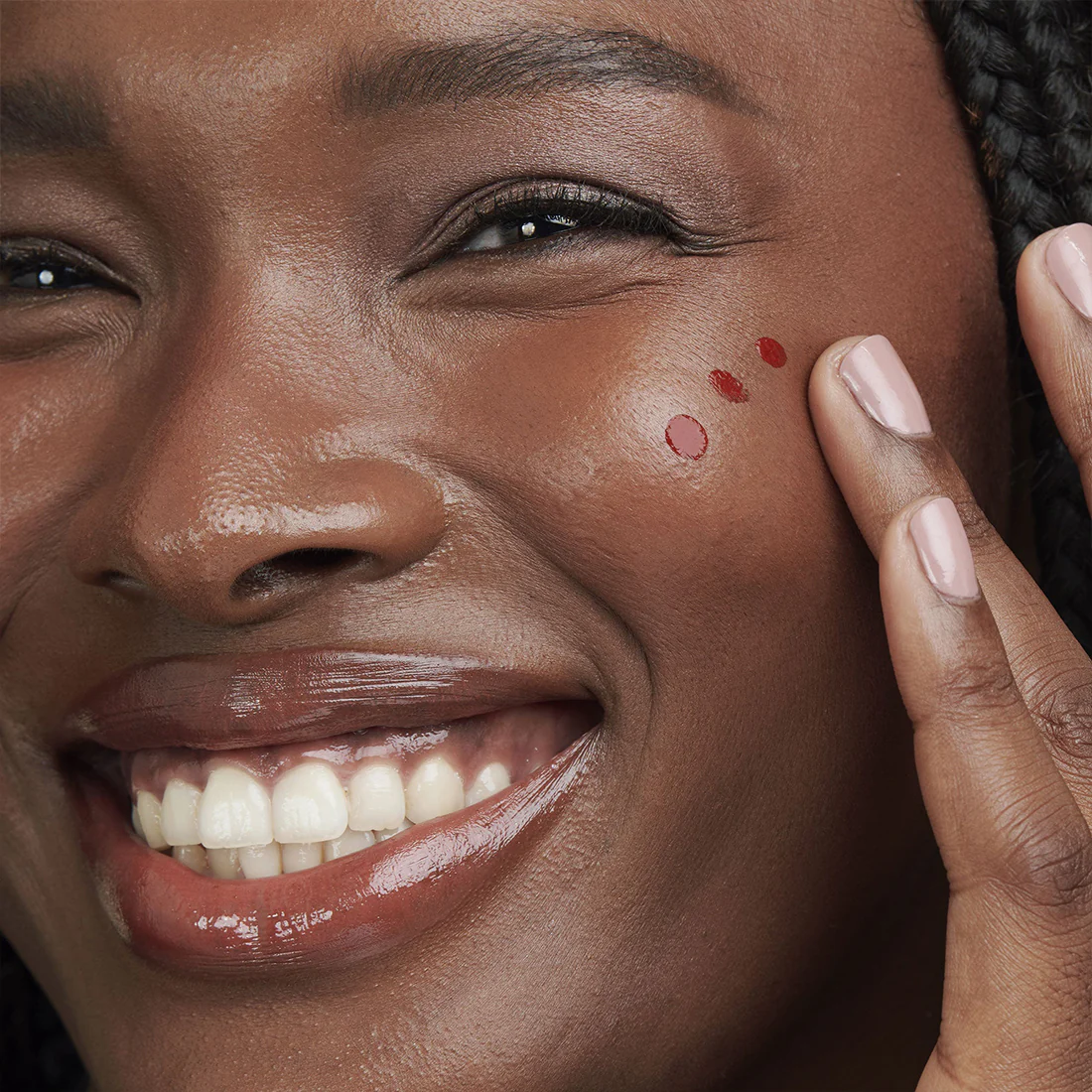 Luminous Silk Cheek Tint Fard in Crema - Image 19