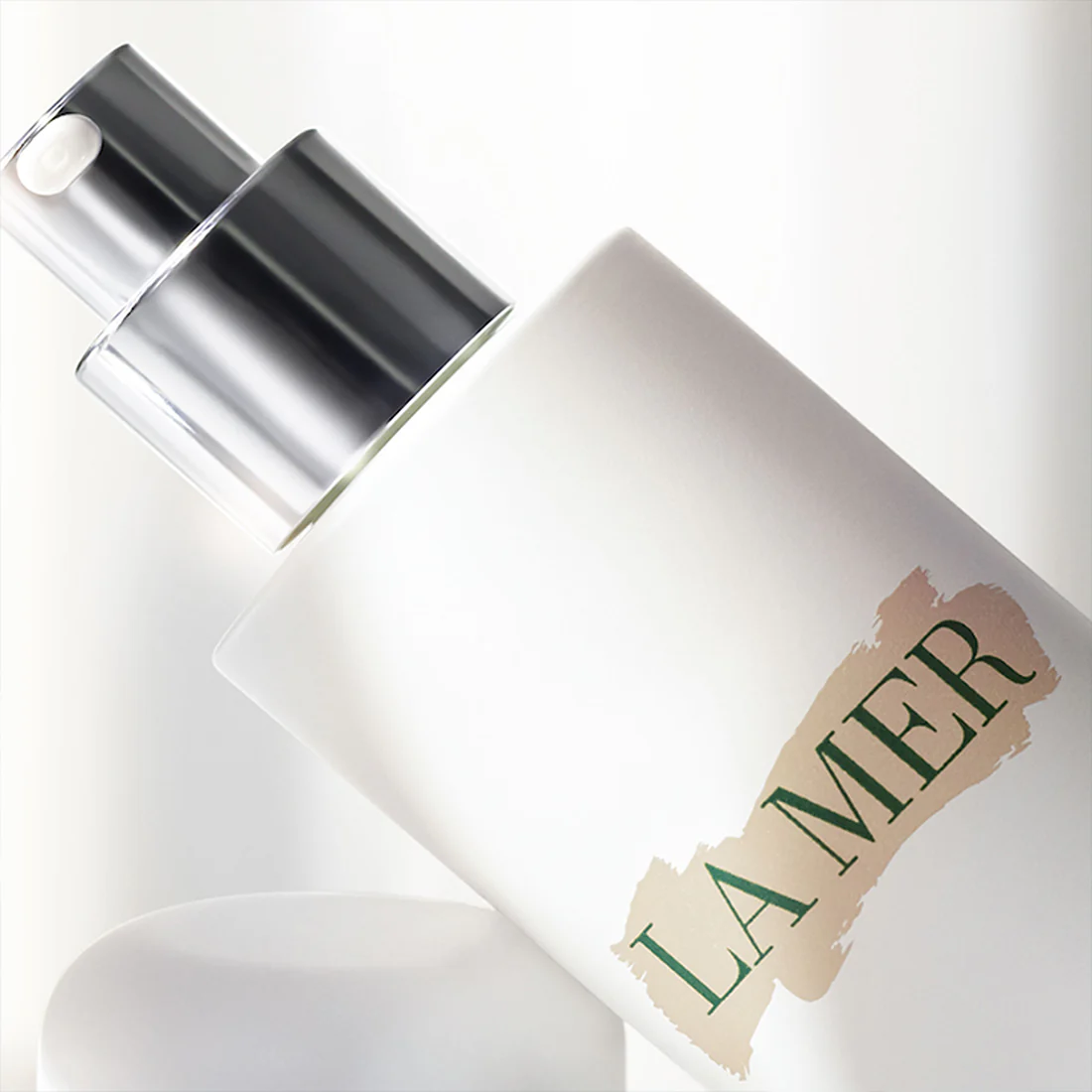 The Moisturizing Soft Lotion - Image 4
