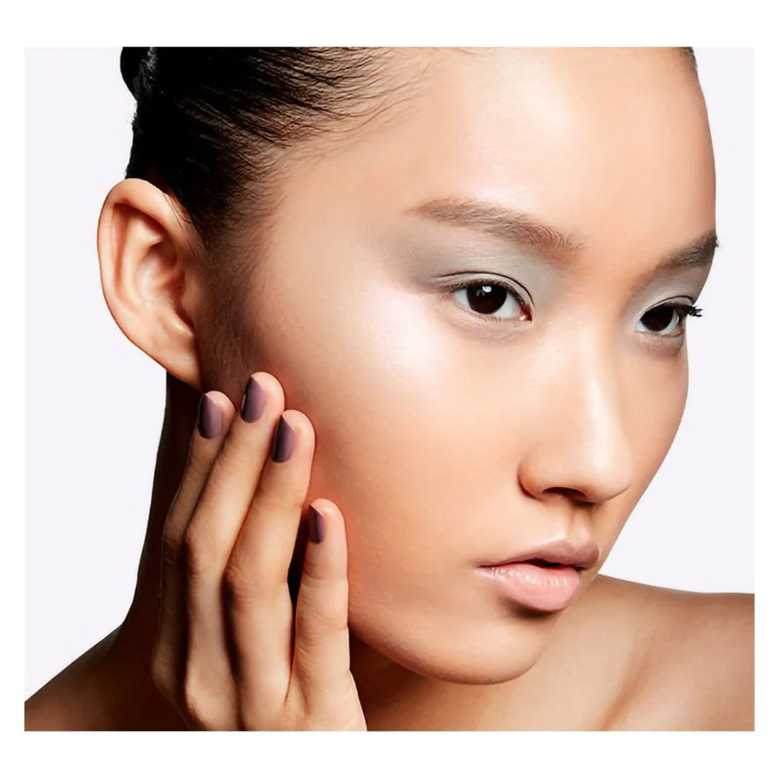 Extra Dimension Skinfinish Illuminante in Polvere liquida - Image 21