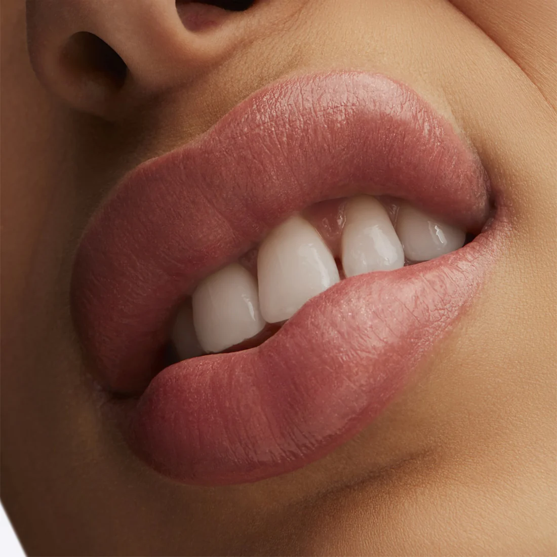 Lusterglass Lipstick Rossetto Lunga Tenuta - Image 4